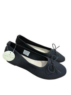 New Danskin Ultra Light Memory Foam Ballet Flat in Black Sz 7